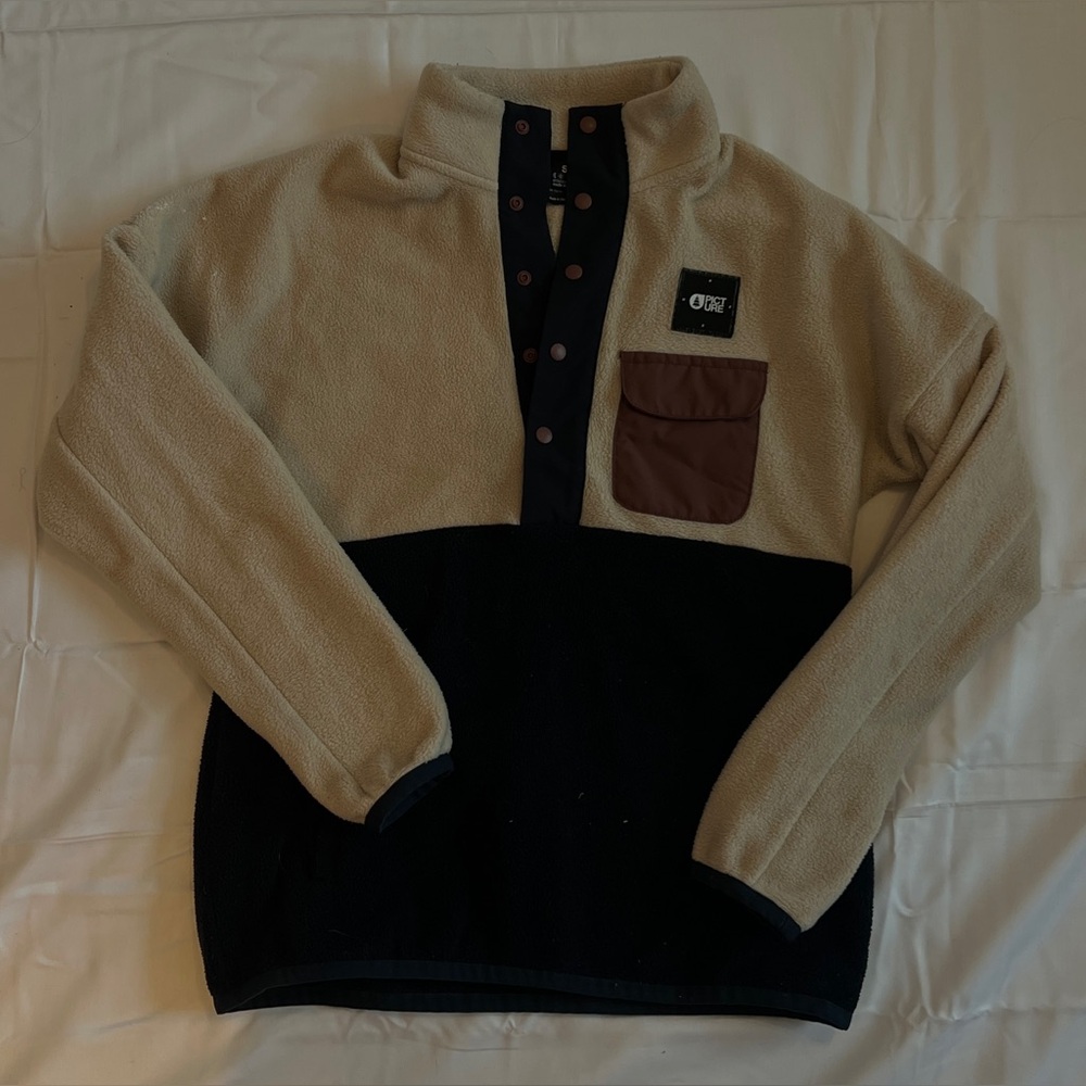 “picture” size small sherpa type jacket
